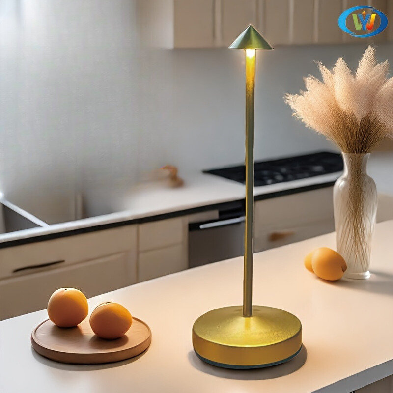 ConusLamp – Sleek USB Table Lighting