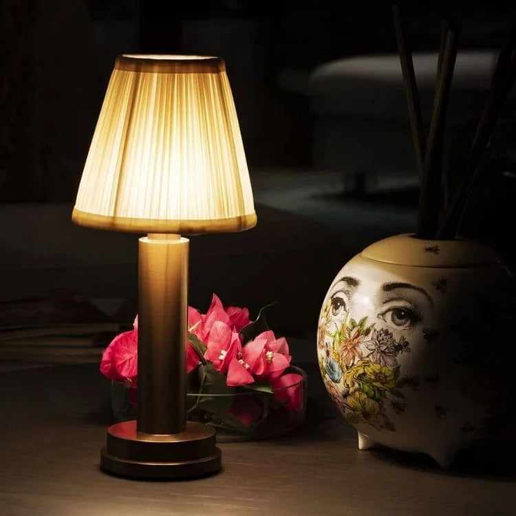 LuxeSilk Thread Lamp - Elegant Wireless Table Lamp for Atmospheric Rooms