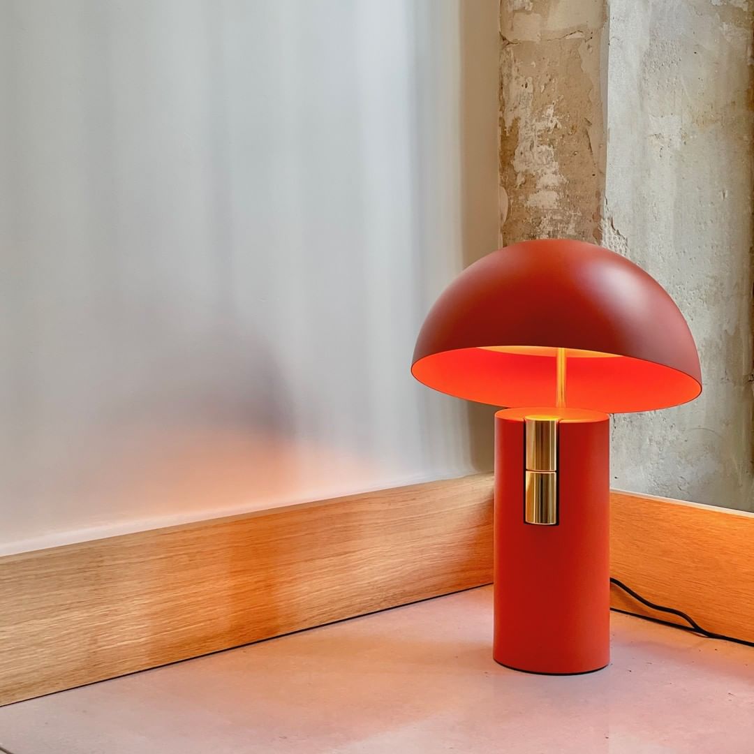 Glow Avora Table - Modern Elegant Table Lamp for Atmospheric Lighting