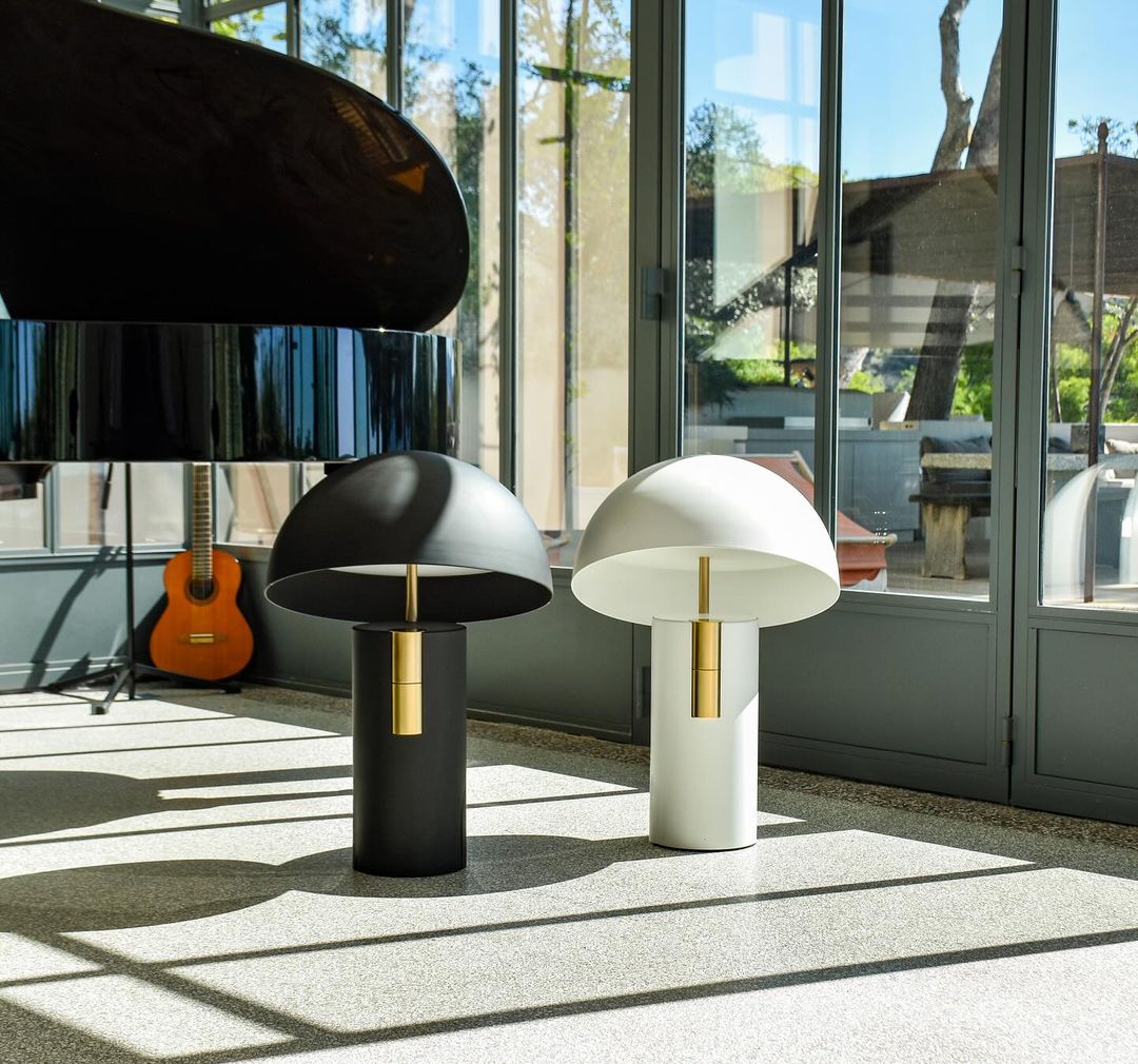 Glow Avora Table - Modern Elegant Table Lamp for Atmospheric Lighting