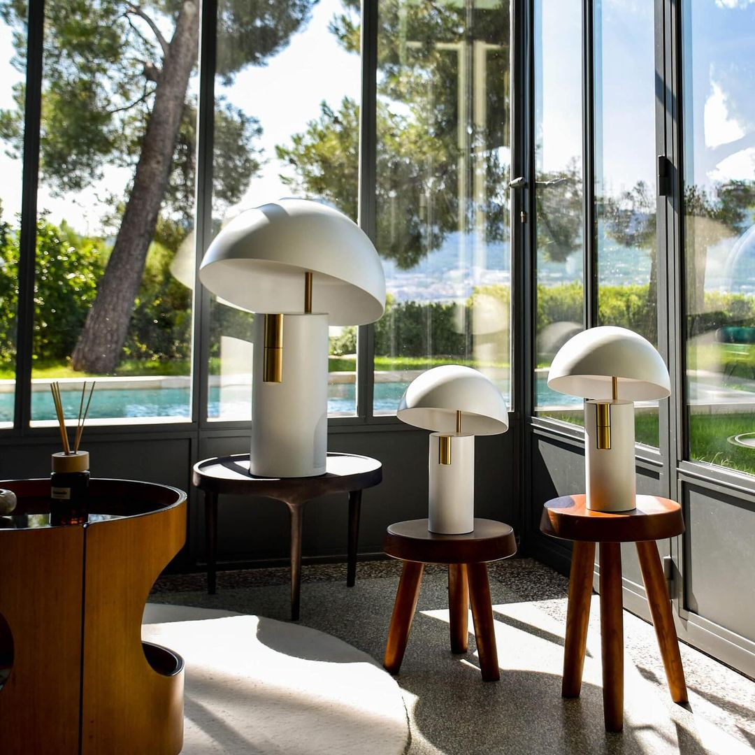 Glow Avora Table - Modern Elegant Table Lamp for Atmospheric Lighting