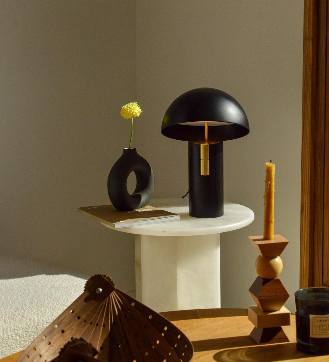 Glow Avora Table - Modern Elegant Table Lamp for Atmospheric Lighting