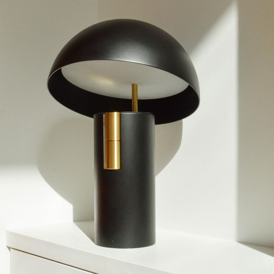 Glow Avora Table - Modern Elegant Table Lamp for Atmospheric Lighting
