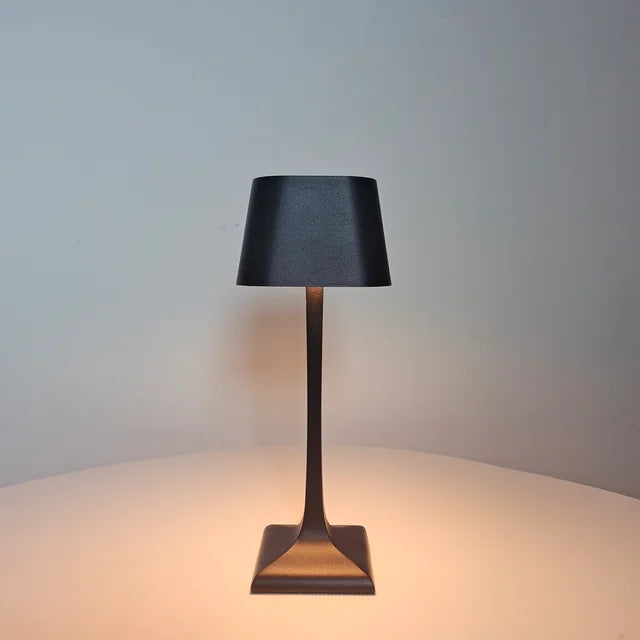LumiSquare – Flexible LED Table Lamp with USB