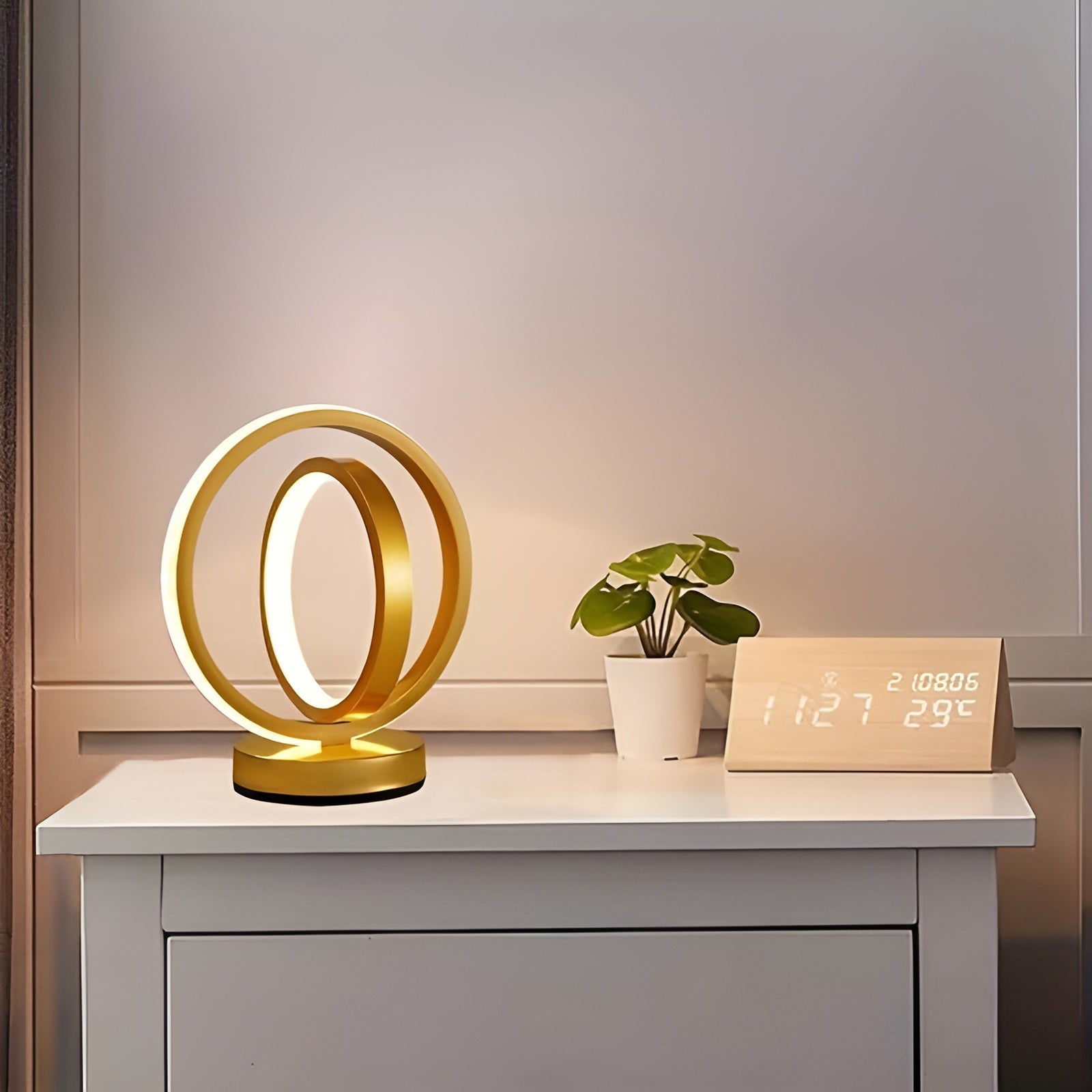 Modern Dimmable Table Lamp - Stylish Metal Design with USB