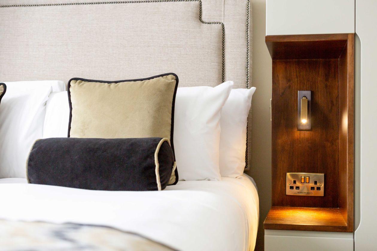 Built-in Light – Minimalist Bedside Wall Lamp LED