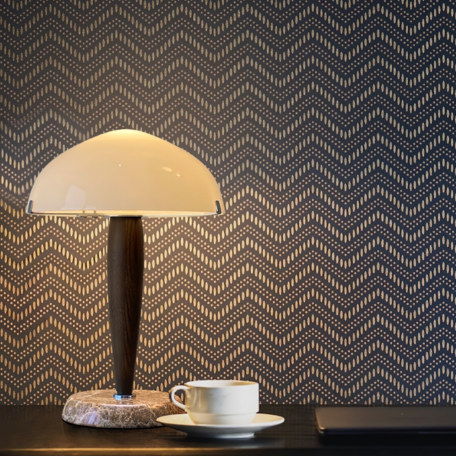 HeritageGlow Board - Tidös table lamp with Lyxiga material