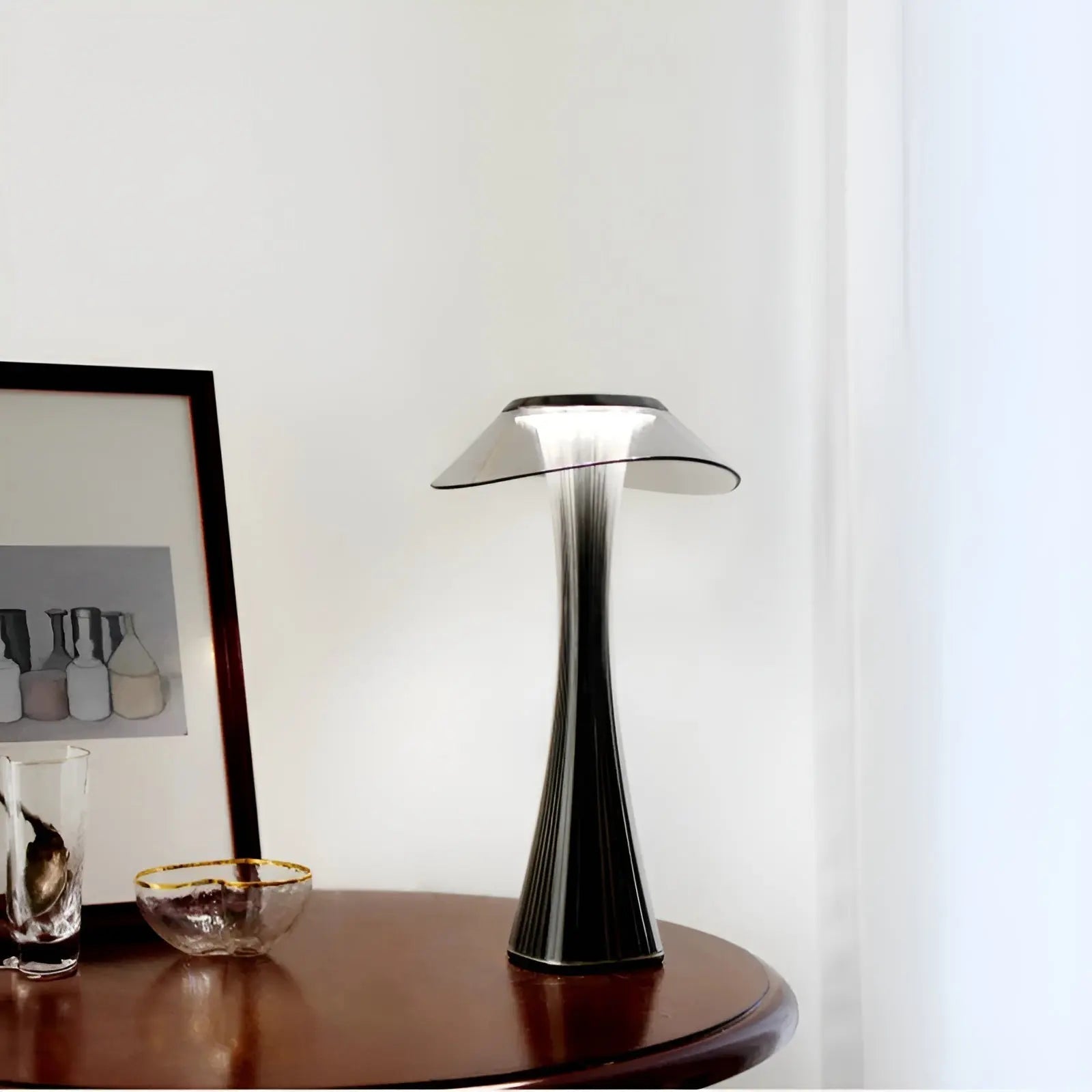 Gior Luxe Desk Lamp – Elegance and Flexibility
