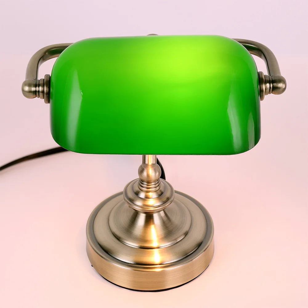 Retro Mini Desk Lamp NostalGlow – Compact Elegance