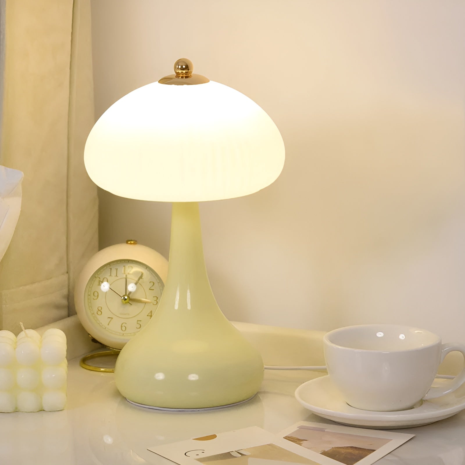 Eleganza Luxe Desk Lamp – Timeless Toad Shape with LED Dimming Function in Soft Colors