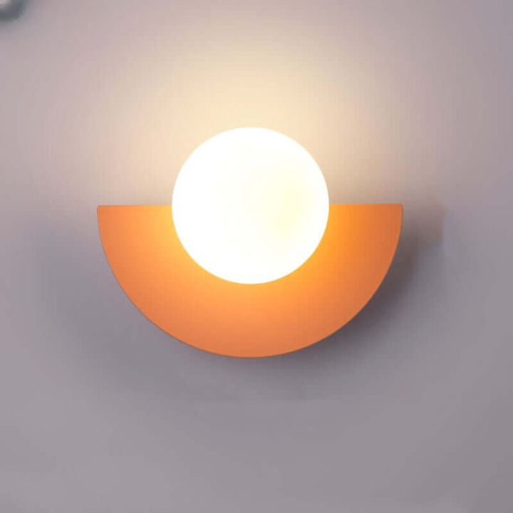 Northern Lights Charm - Crescent Wall Lamp in Metal