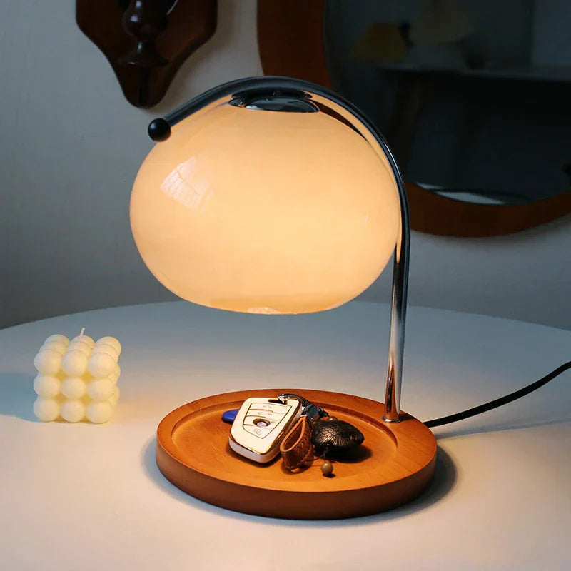 CandleAura - Elegant Retro Aroma Lamp for Stylish Spaces