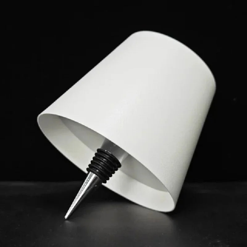 Nomadic Light – Wireless Bottle Lamp with Adjustable Light