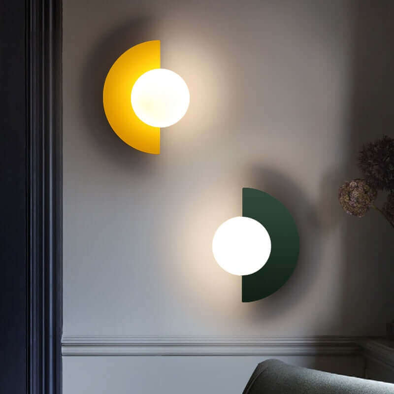 Northern Lights Charm - Crescent Wall Lamp in Metal