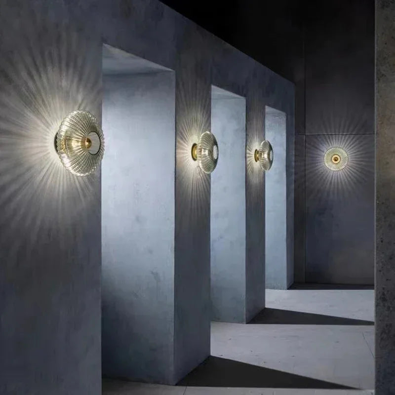 Luminous Glass – Elegant Glass Wall Lamp for Atmospheric Lighting