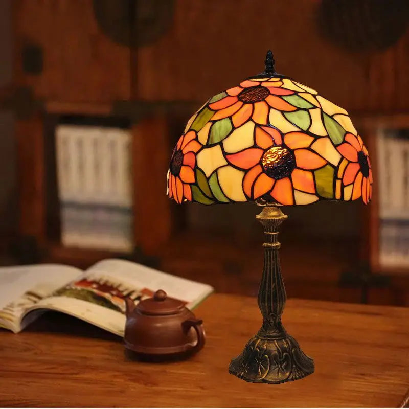 Radiant Light - Tiffany Table Lamp