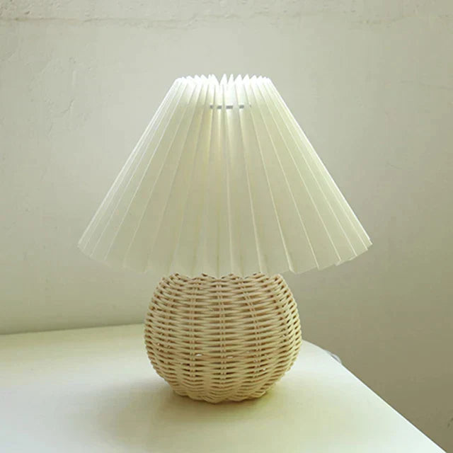 Timeless Light Vintage Table Lamp - Classic Design for Every Room