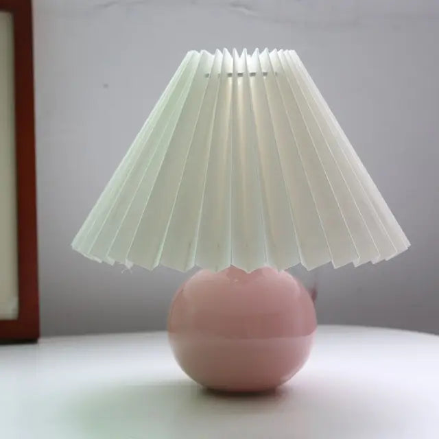 Timeless Light Vintage Table Lamp - Classic Design for Every Room
