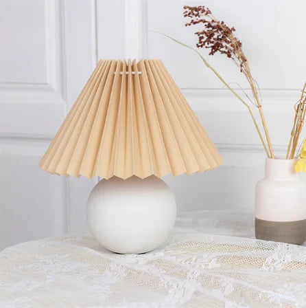 Timeless Light Vintage Table Lamp - Classic Design for Every Room