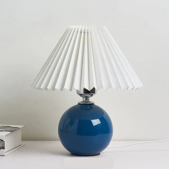 Timeless Light Vintage Table Lamp - Classic Design for Every Room