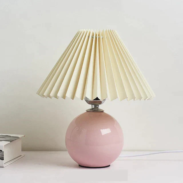 Timeless Light Vintage Table Lamp - Classic Design for Every Room