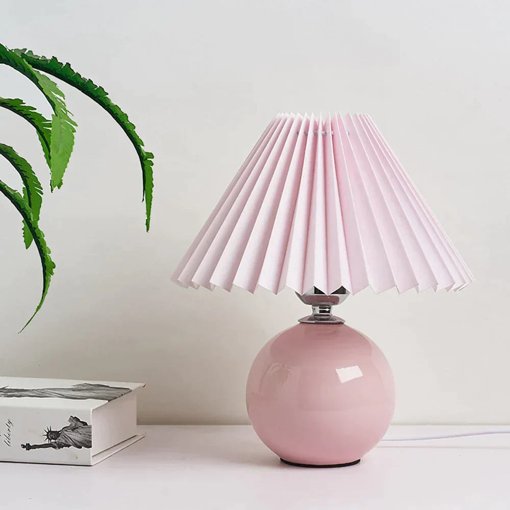 Timeless Light Vintage Table Lamp - Classic Design for Every Room