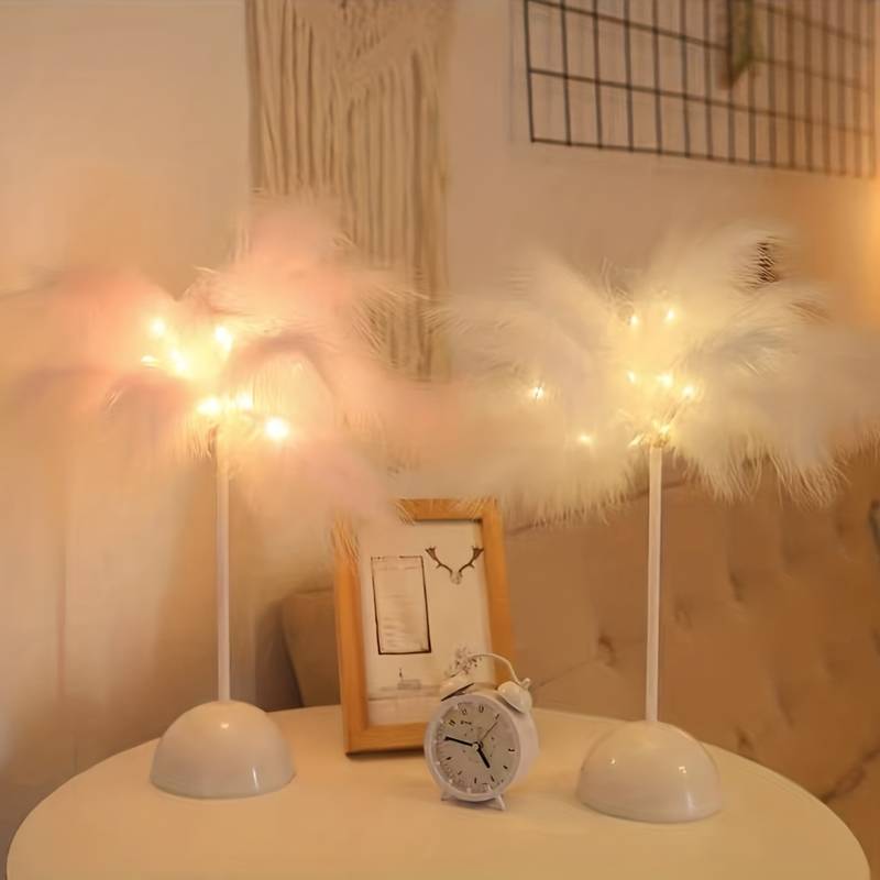 Featherlight - Wireless Desk Lamp with Feathers