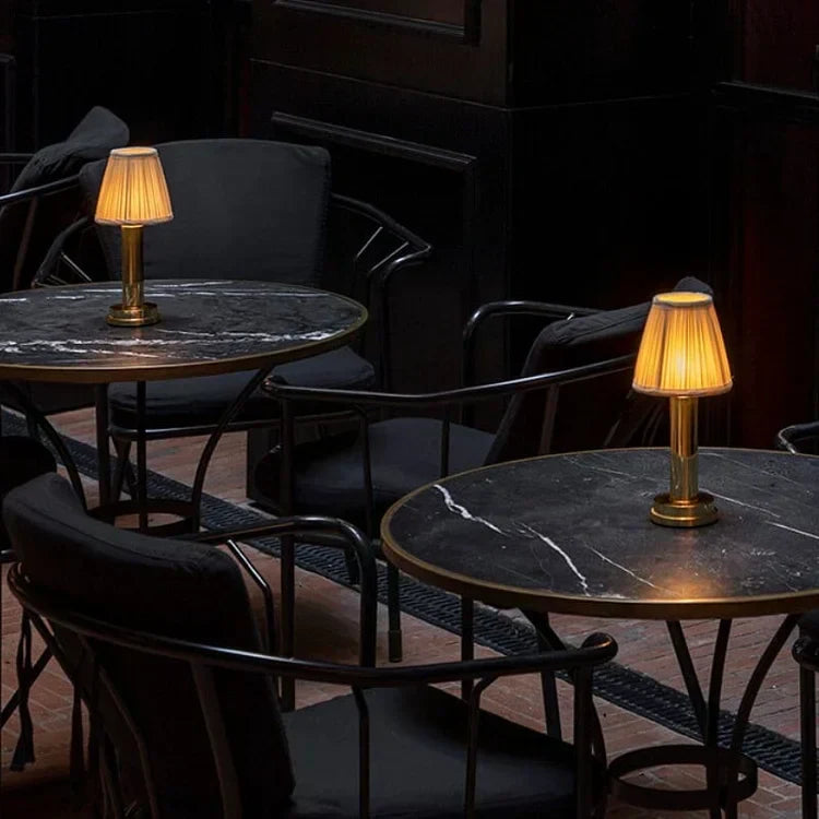 LuxeSilk Thread Lamp - Elegant Wireless Table Lamp for Atmospheric Rooms