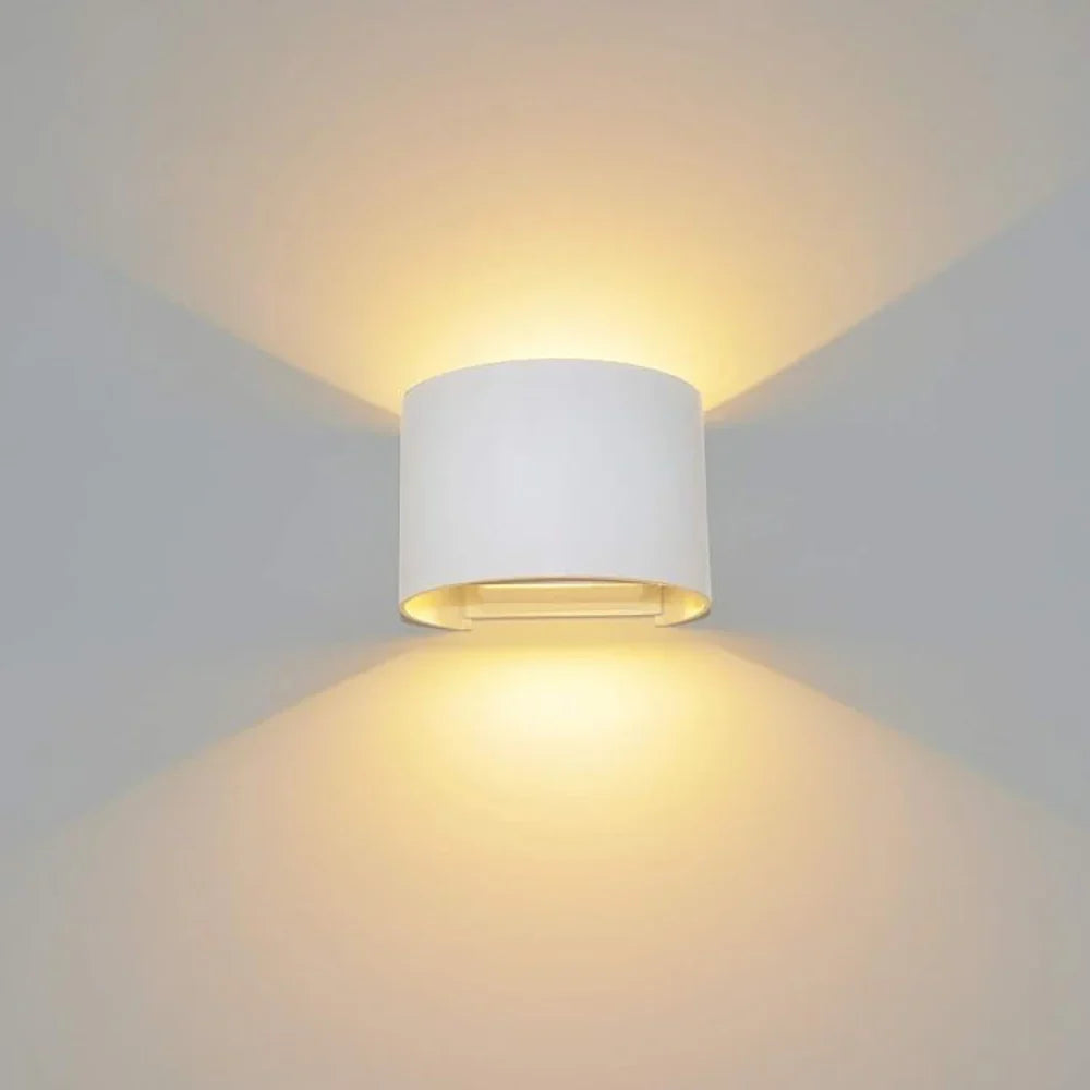 Lumière Royale Stylish Modern LED Cube Wall Lamp (White)
