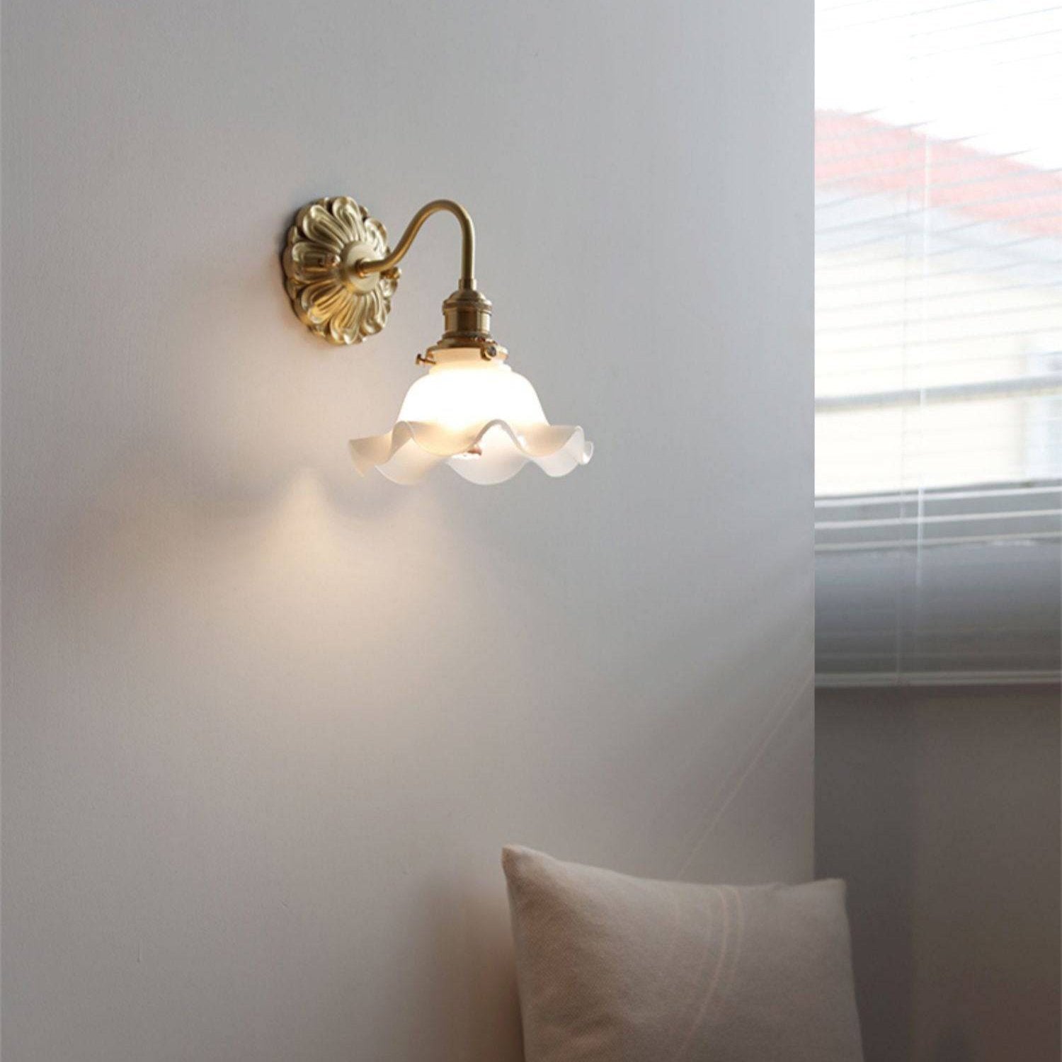 Luxury Ambience - Weathered Glass Wall Lamp with Gooseneck