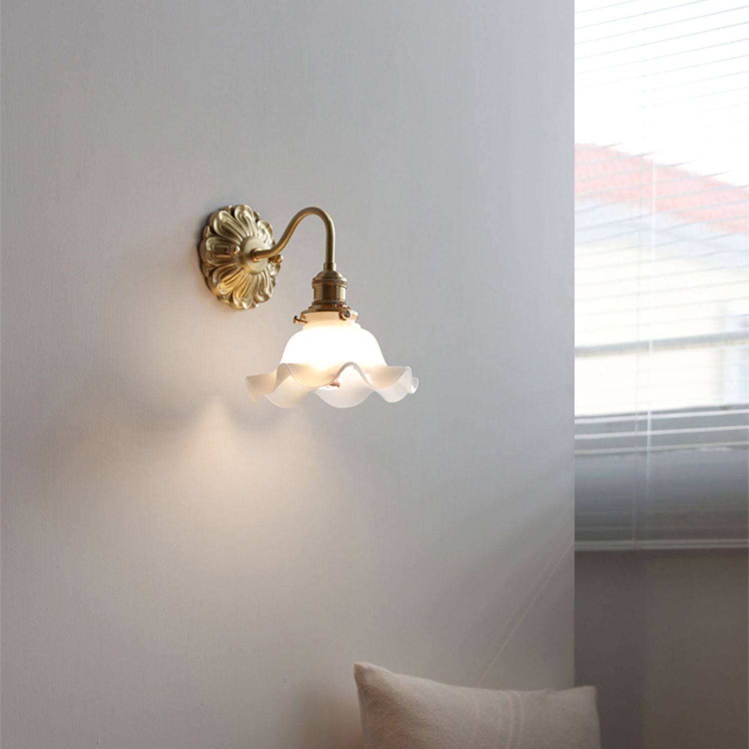 Luxury Ambience - Weathered Glass Wall Lamp with Gooseneck