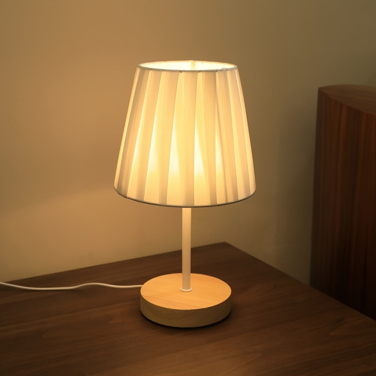 NordicLume - Elegant Wooden Table Lamp with USB