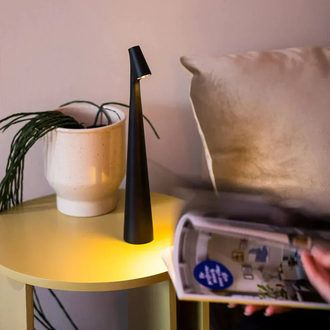 Spark Touch - Elegant Dimmable Wireless Table Lamp