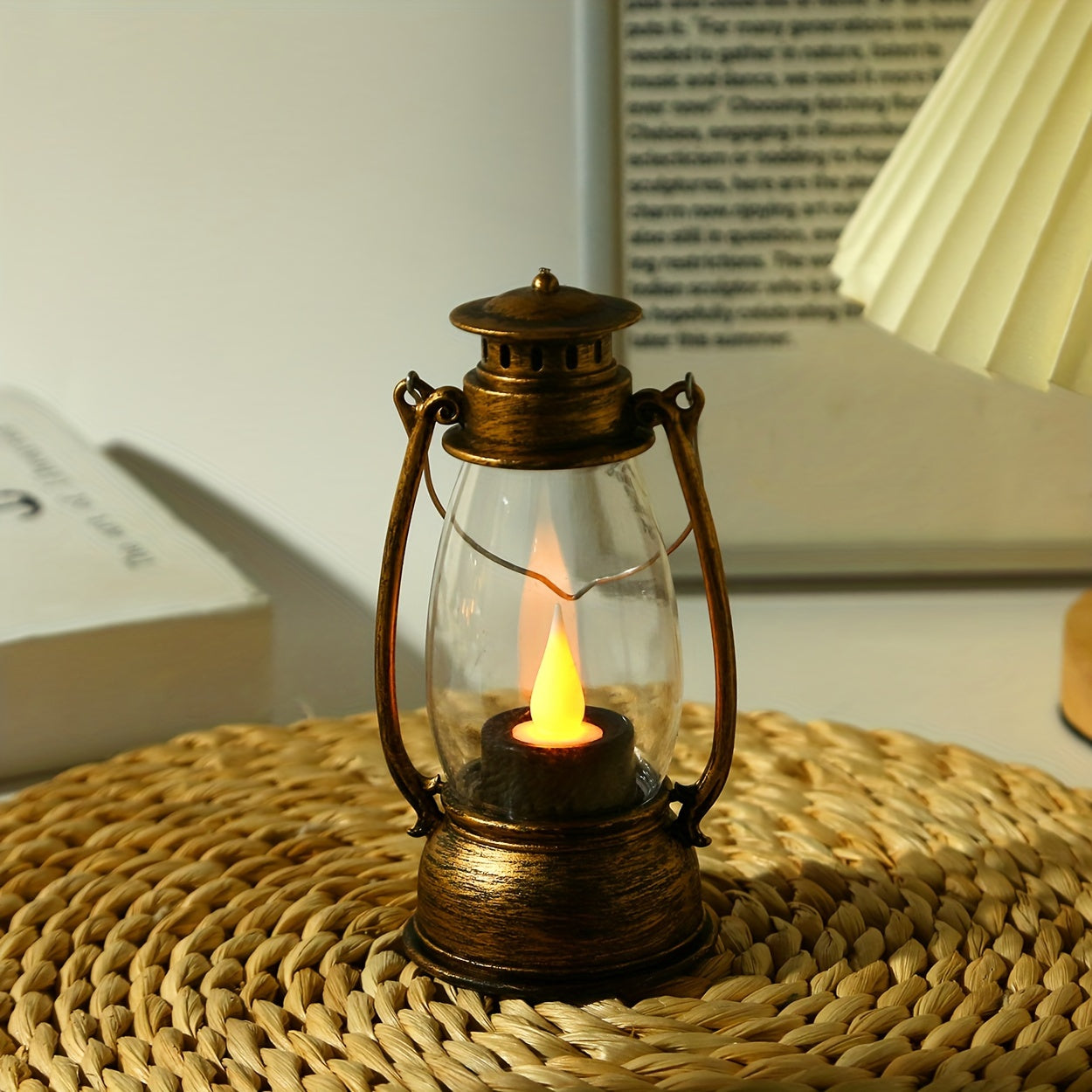 Nostalgic Glow - LED Kerosene Lamp with Yellow Flame