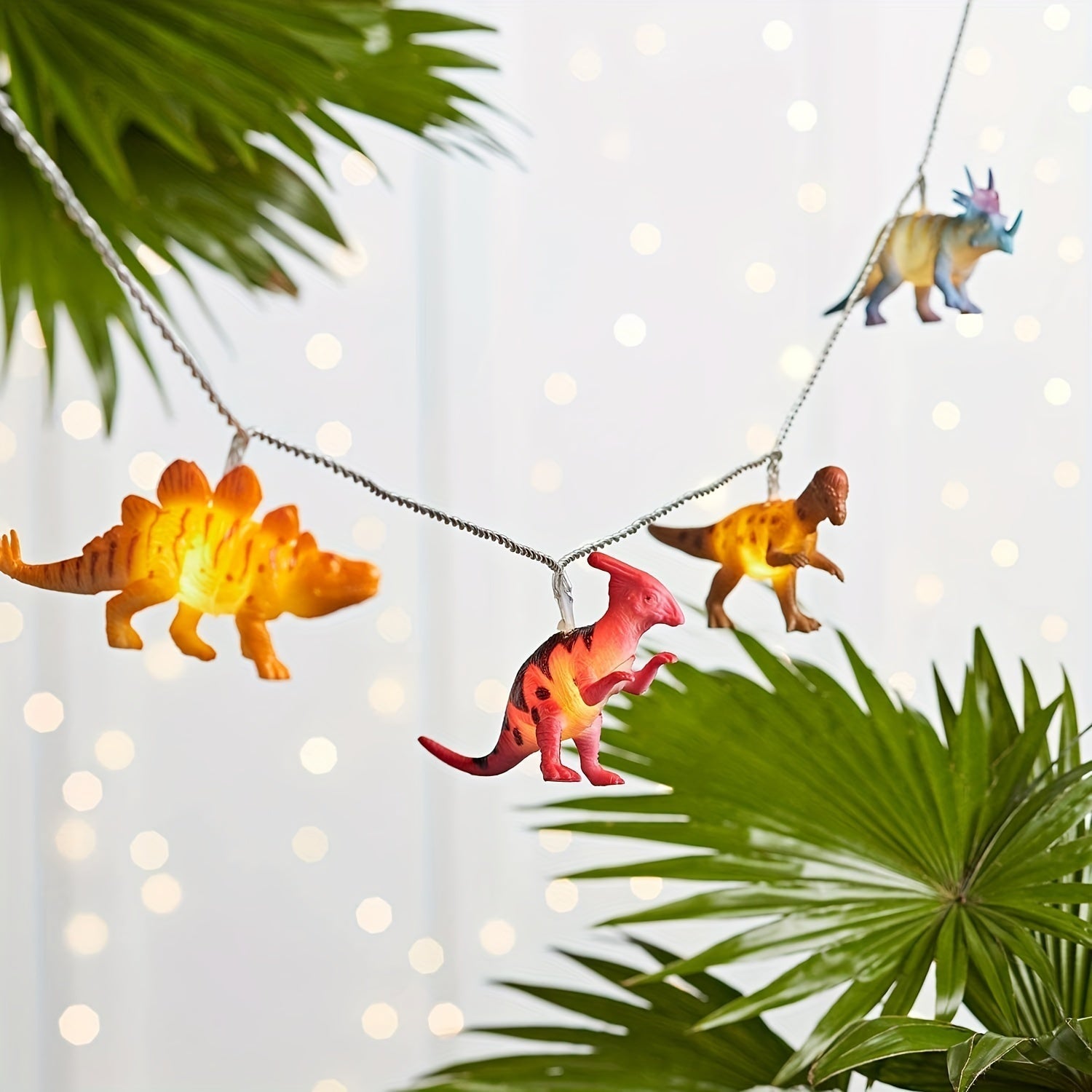 DinoGlow – LED Lighting Garland with Dinosaur Design