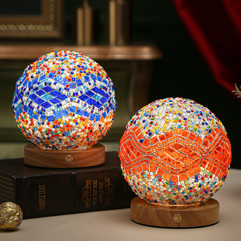 BohoGlow – Atmospheric Lamp in Wood and Glass