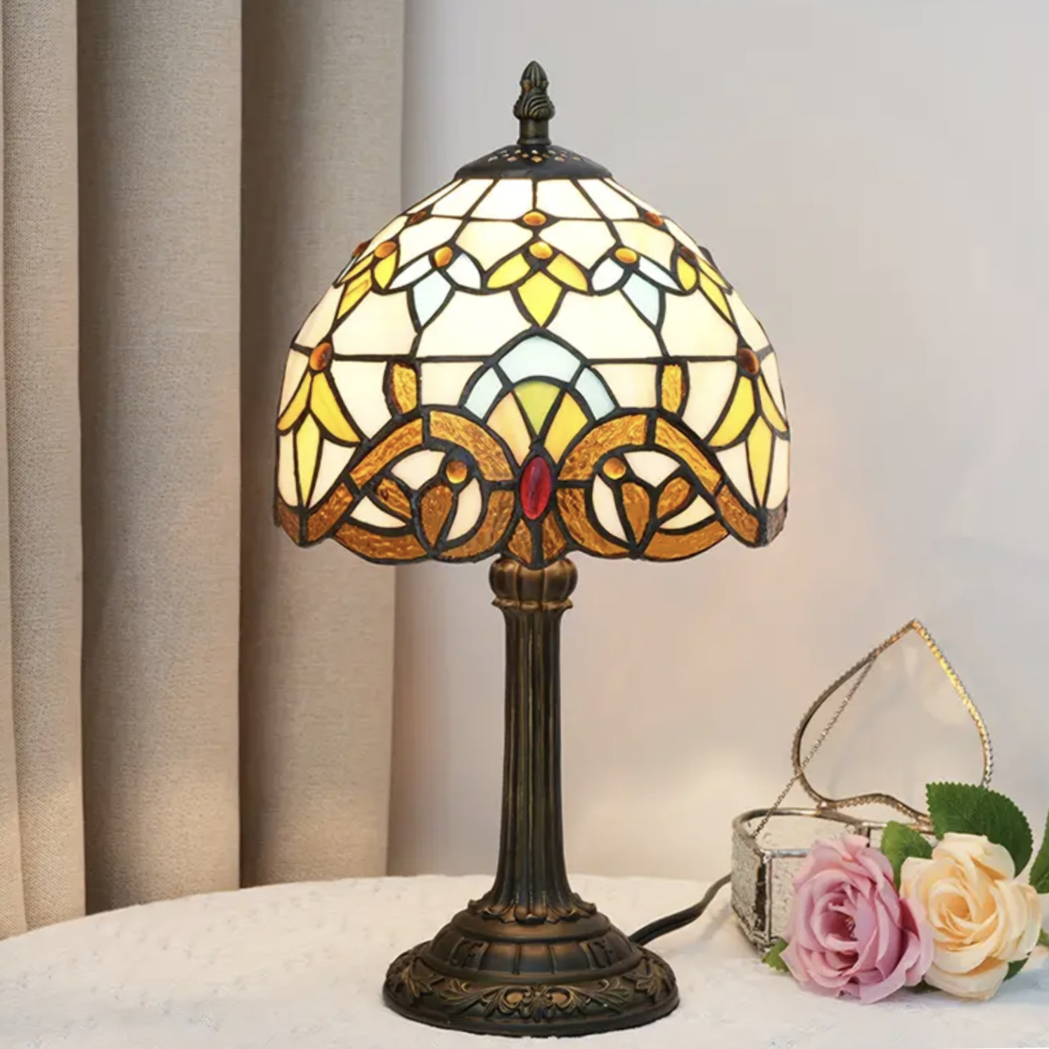 Mystic Glass – Timeless Tiffany Lamp for Atmospheric Light