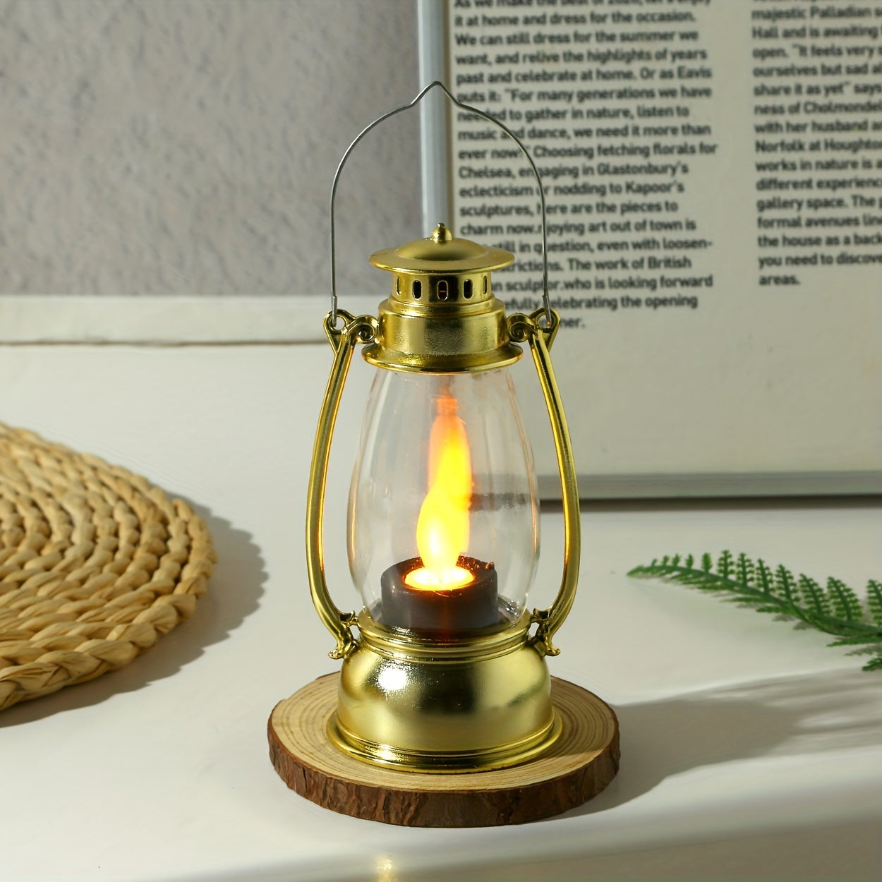 Nostalgic Glow - LED Kerosene Lamp with Yellow Flame