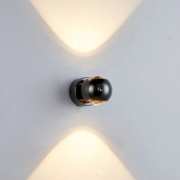 Luminous Art – Stylish Wall Lamp with Flexible Lighting