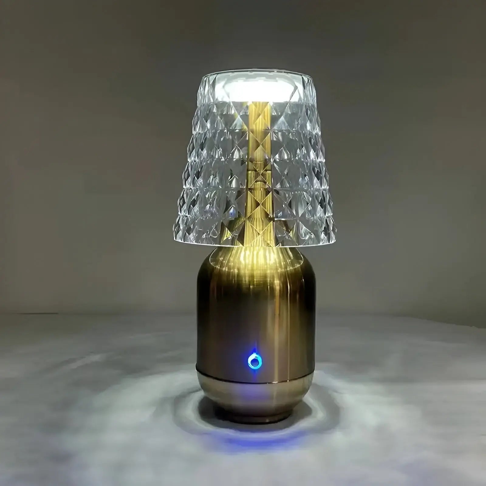 Zaroti Luxury Table Lamp - wireless and elegant