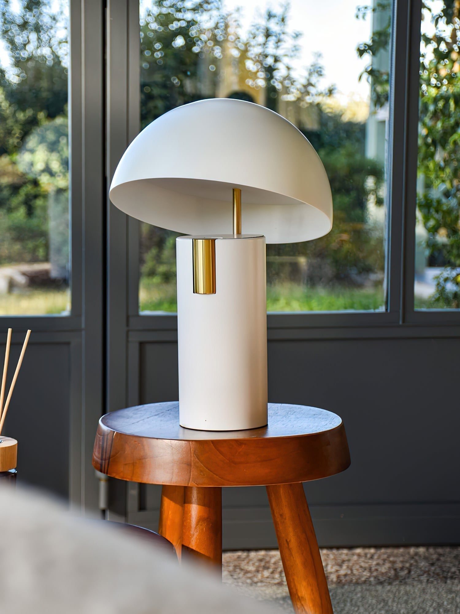Glow Avora Table - Modern Elegant Table Lamp for Atmospheric Lighting