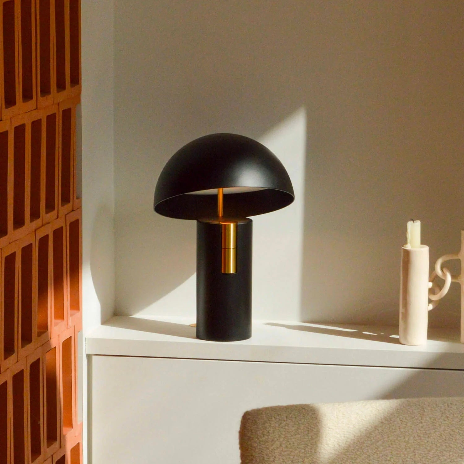 Glow Avora Table - Modern Elegant Table Lamp for Atmospheric Lighting
