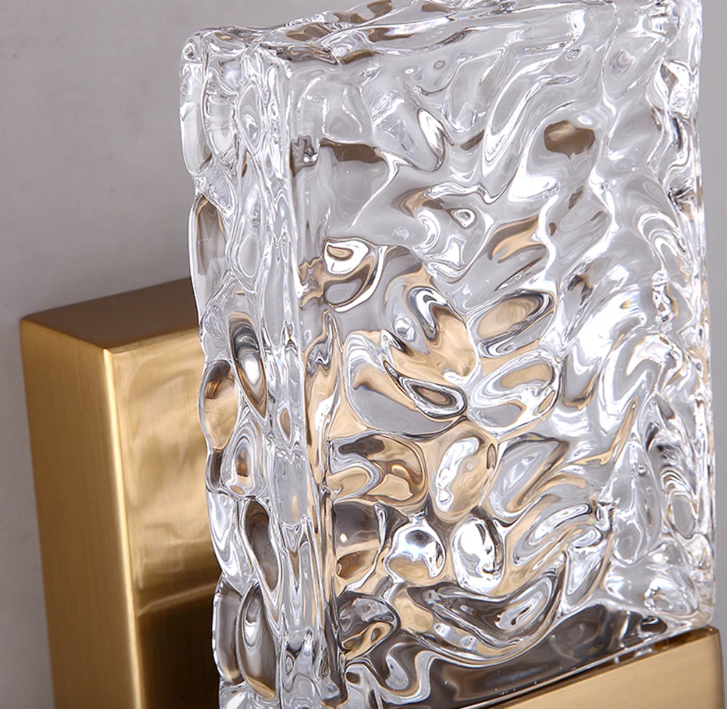 Radiance Arc Wing Lamp - Luxe Lighting for a Chic Interior