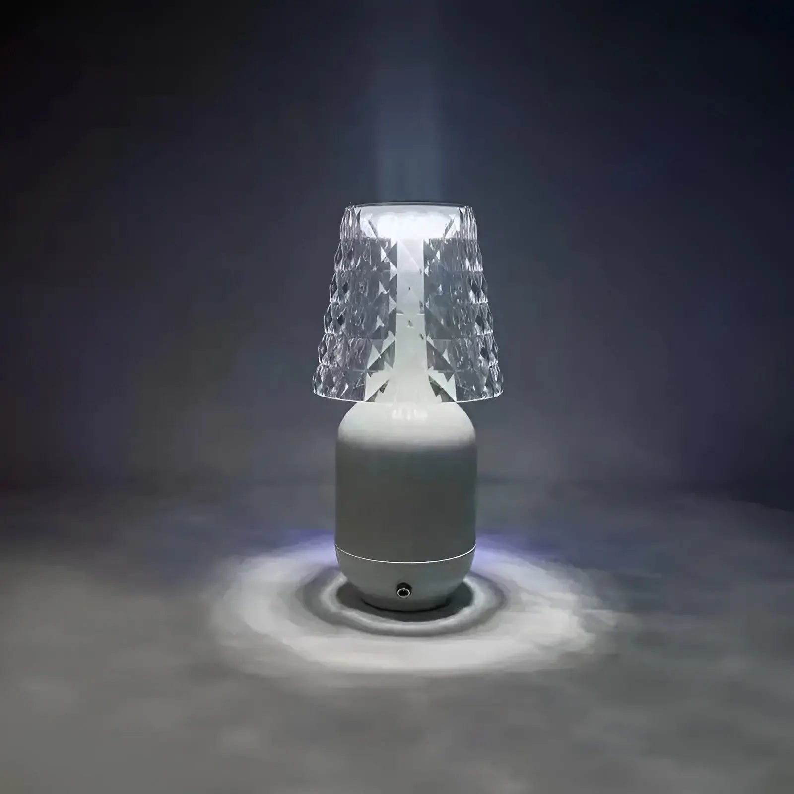 Zaroti Luxury Table Lamp - wireless and elegant