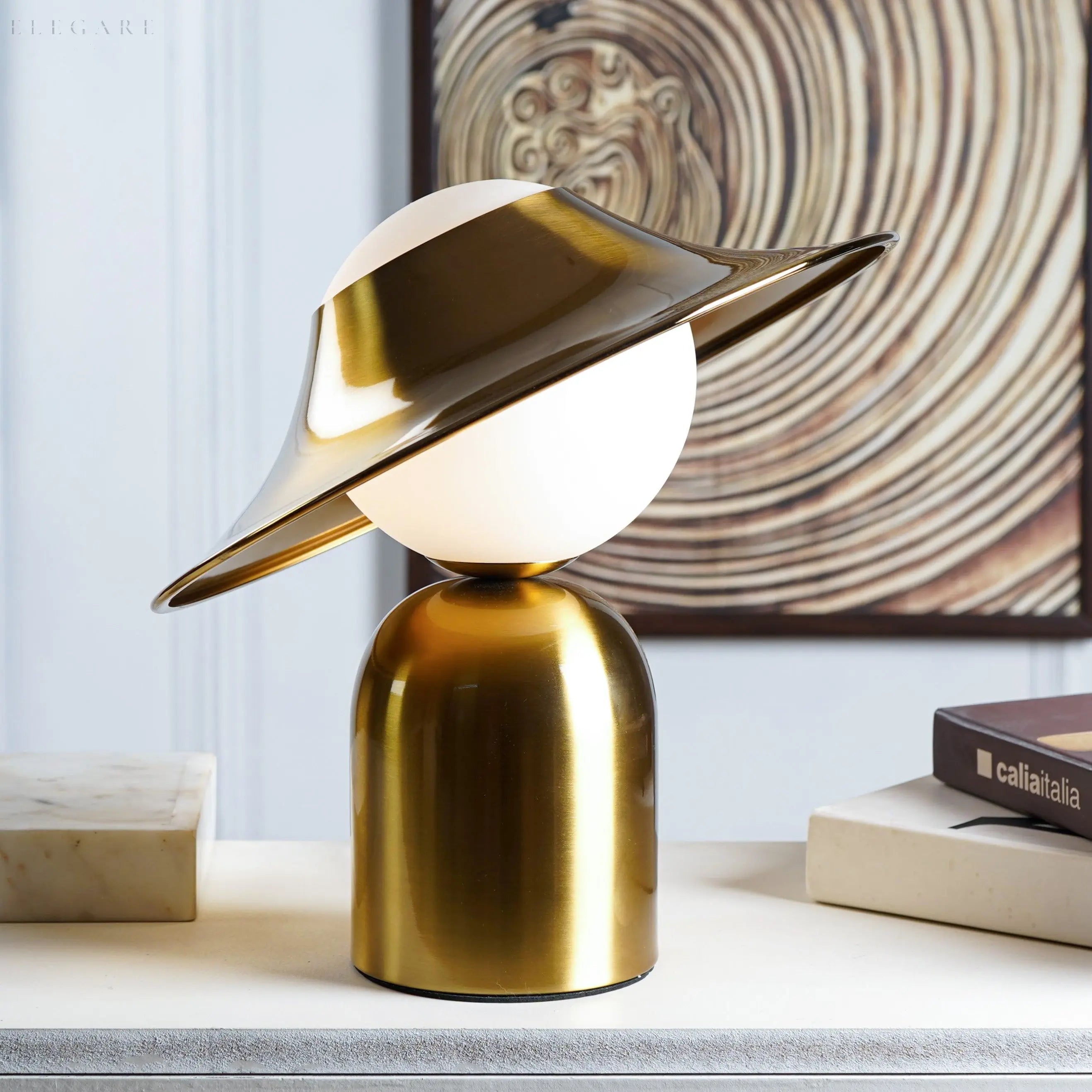 Elegant Gold Table Lamp With LED - Scandinavian Design For Atmospheric Interiors