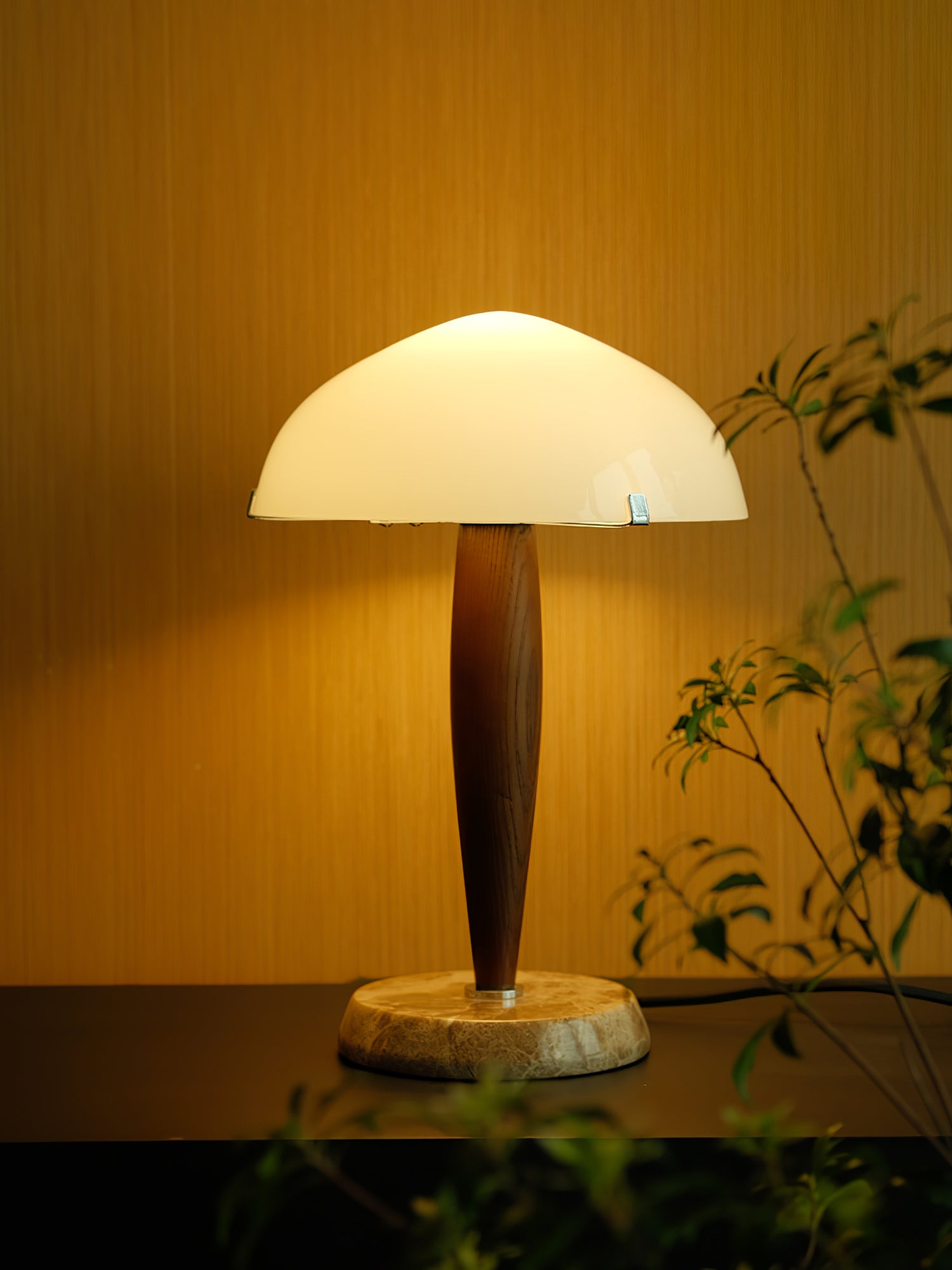 HeritageGlow Board - Tidös table lamp with Lyxiga material