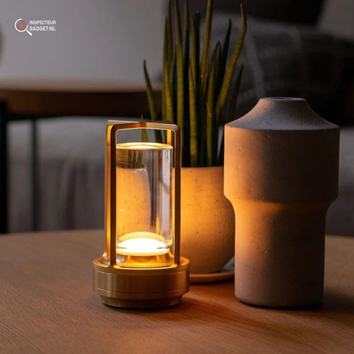 Qandlelight - Wireless Rechargeable Table Lamp