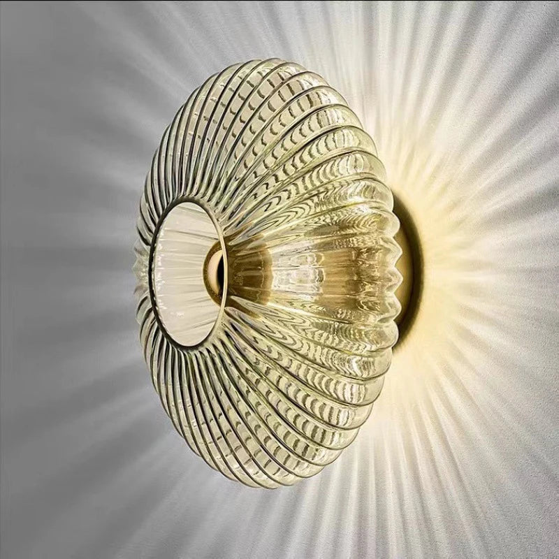 Luminous Glass – Elegant Glass Wall Lamp for Atmospheric Lighting