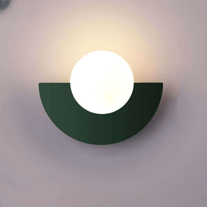 Northern Lights Charm - Crescent Wall Lamp in Metal