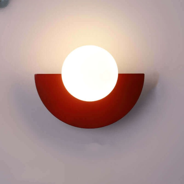 Northern Lights Charm - Crescent Wall Lamp in Metal